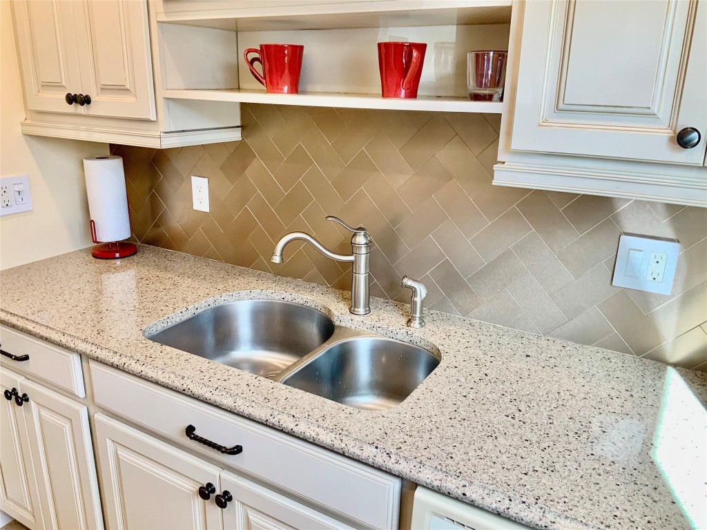 Beach Shore Apts. CO-OP - Residential