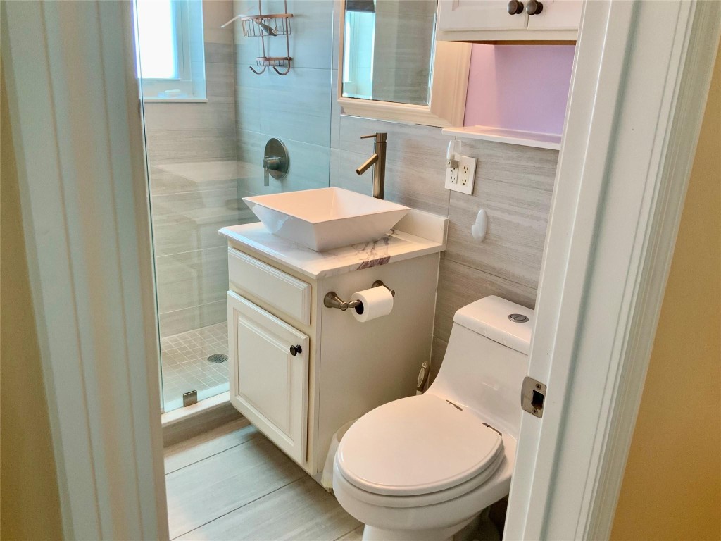 Beach Shore Apts. CO-OP - Residential