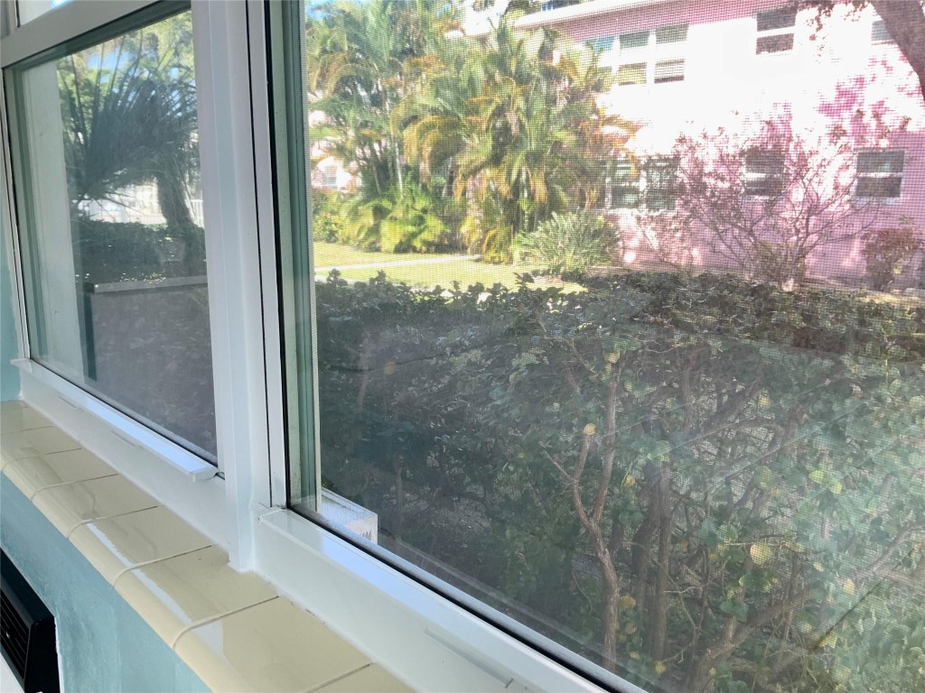 Beach Shore Apts. CO-OP - Residential