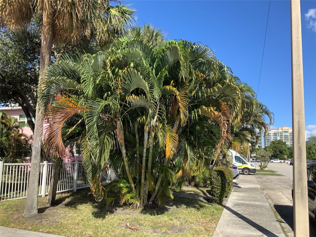 Beach Shore Apts. CO-OP - Residential