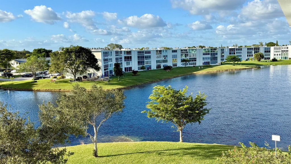 Photo of 4069 Harwood E, Deerfield Beach, FL 33442 (MLS # R11150203)