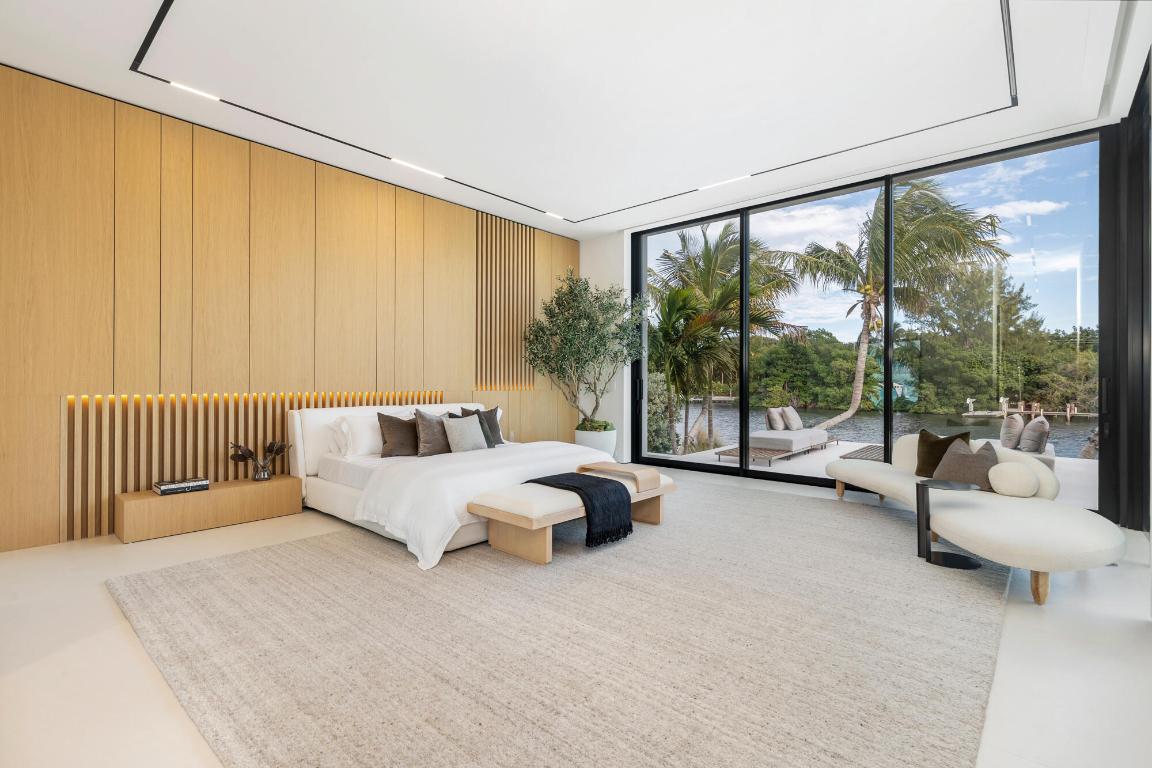 POINT MANALAPAN PL 1 IN - Residential