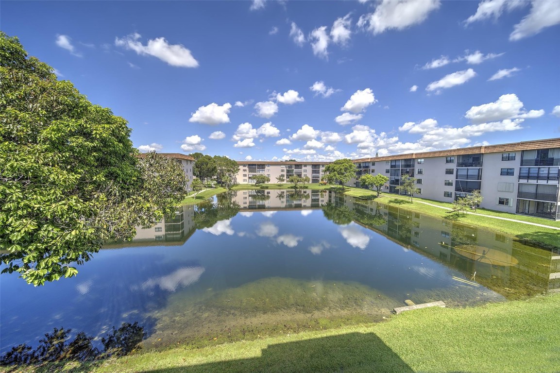 Lakes of Carraige Hills - Residential