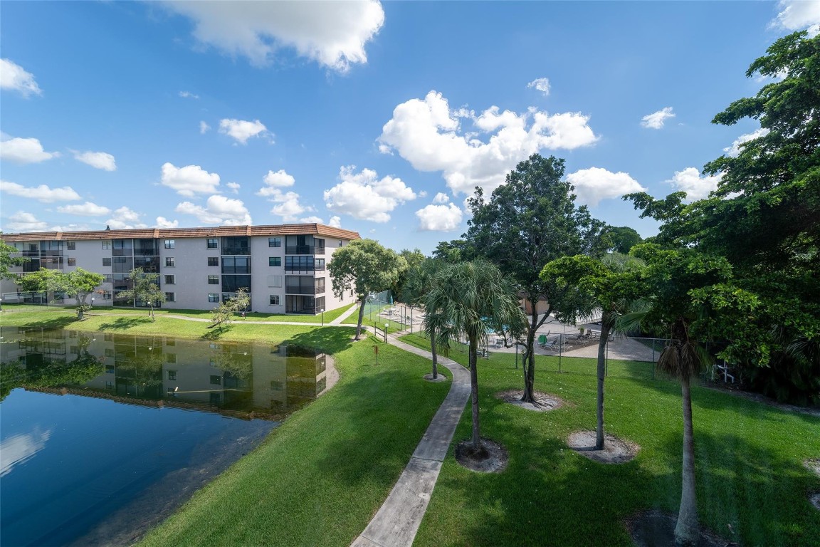 Lakes of Carraige Hills - Residential