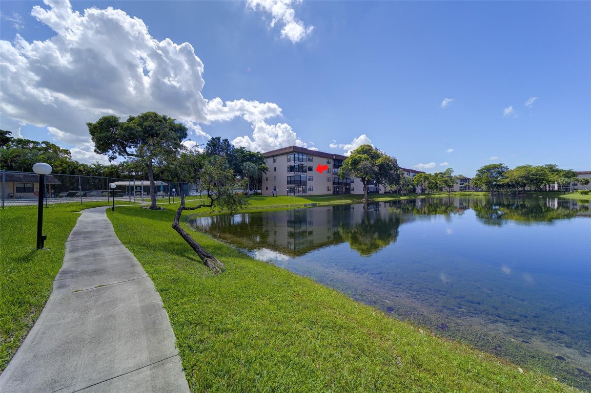 Lakes of Carraige Hills - Residential