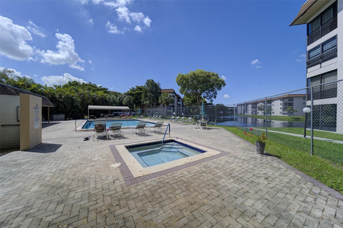 Lakes of Carraige Hills - Residential