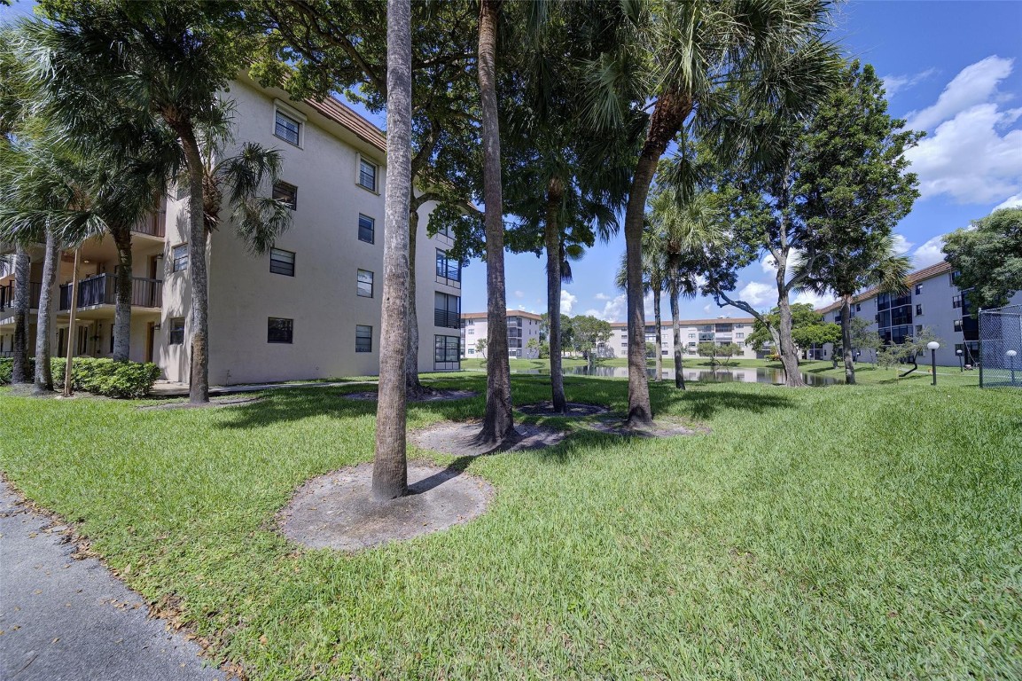 Lakes of Carraige Hills - Residential