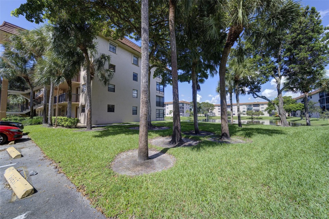 Lakes of Carraige Hills - Residential