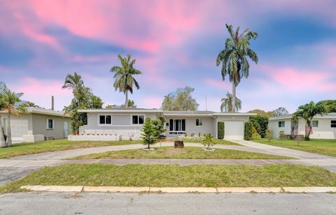 Single Family Residence in Hollywood FL 214 31st Ave Ave.jpg