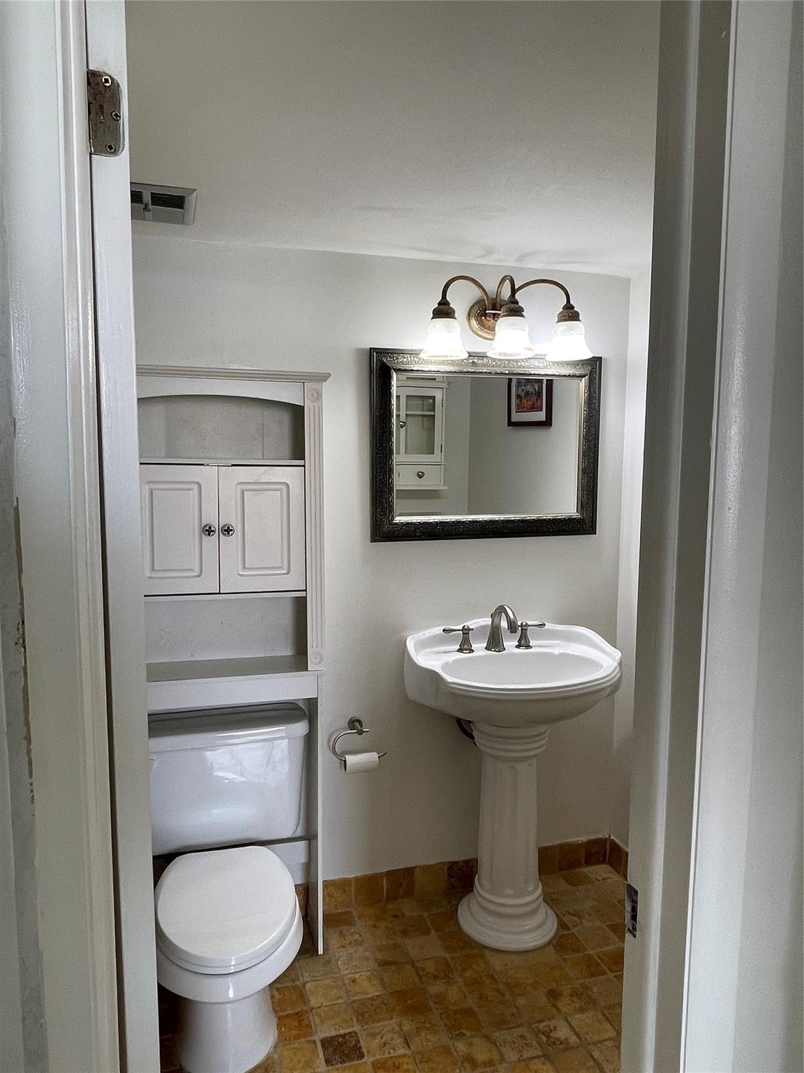 Country Pines Condominium - Residential