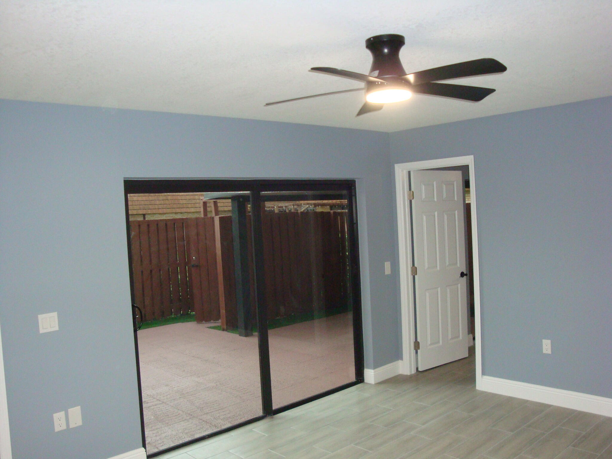 SHERWOOD LAKES - Residential