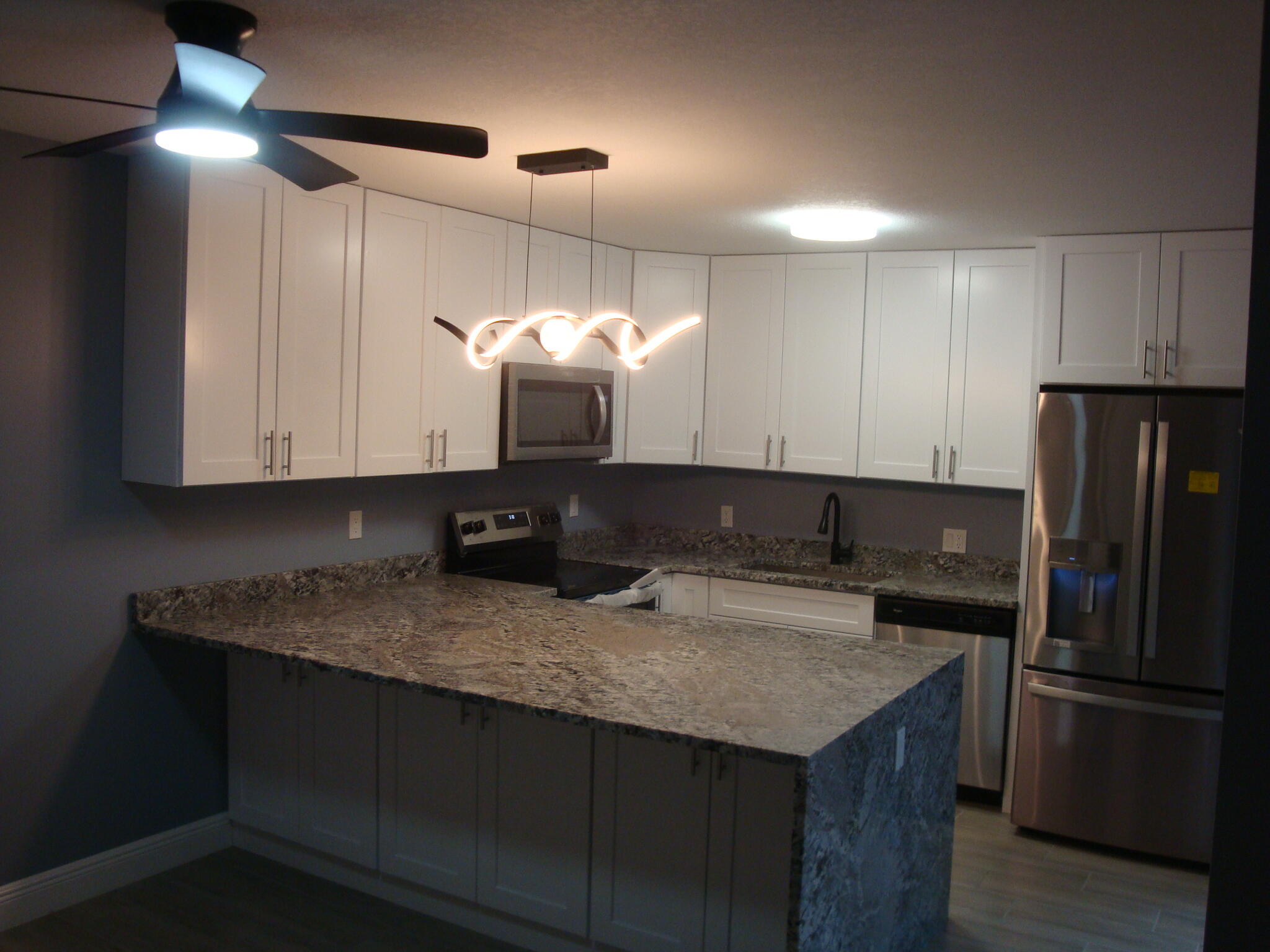 SHERWOOD LAKES - Residential