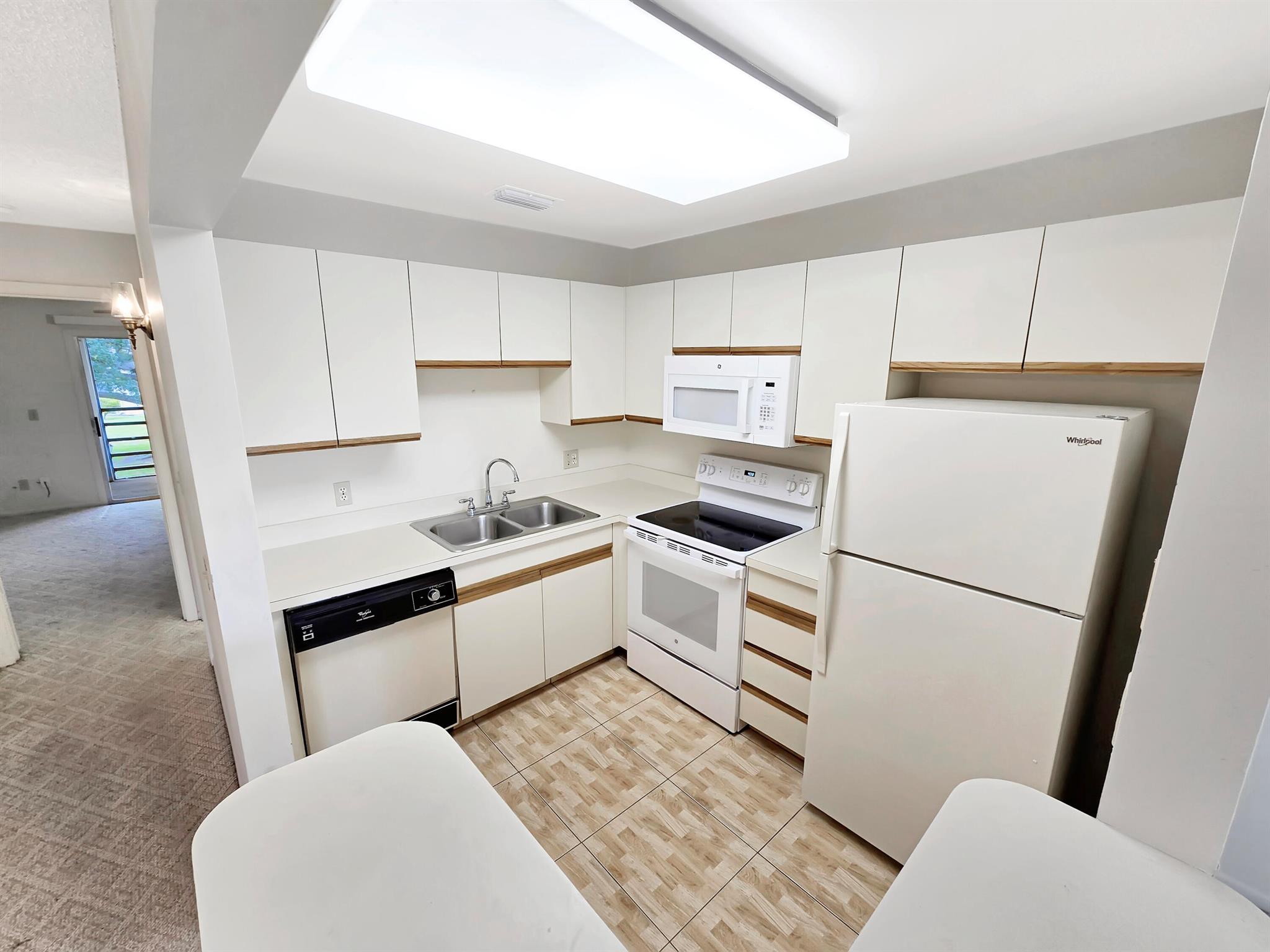 26 Lake Vista Trail 204