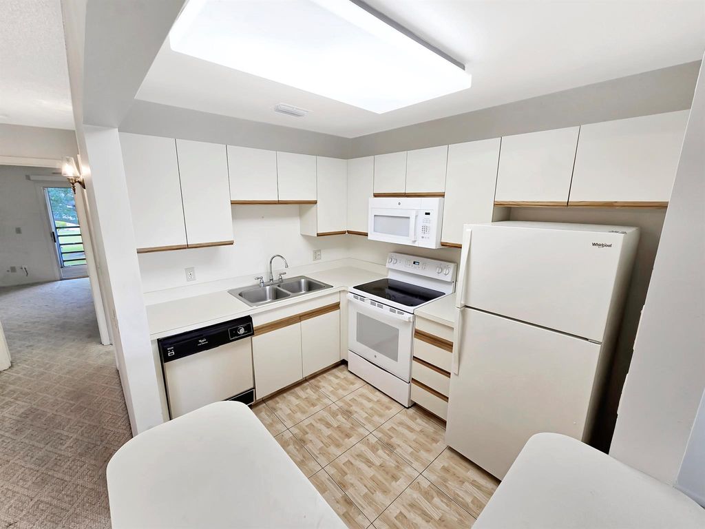 Photo of 26 Lake Vista Trail #204, Port Saint Lucie, FL 34952 (MLS # R11098689)