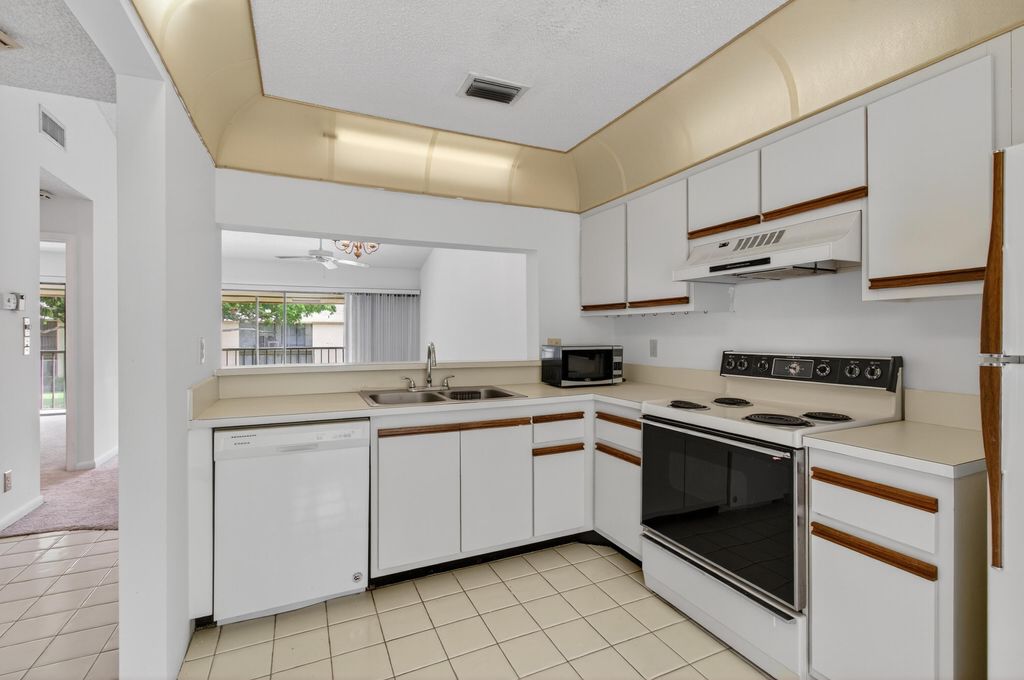 Photo of 3939 NE 5th Avenue #C203, Boca Raton, FL 33431 (MLS # R11126367)