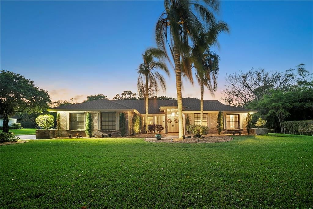 Photo of 6427 NW 80th Ter, Parkland, FL 33067 (MLS # F10272348)