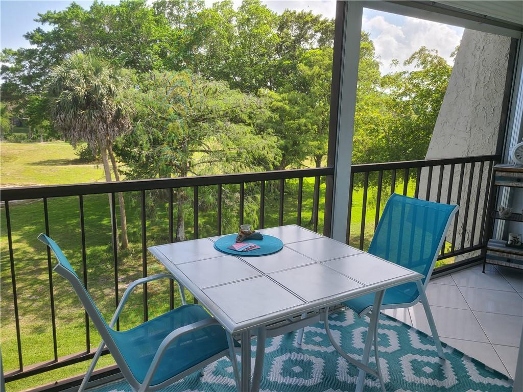 THE GREENS OF INVERRARY - Residential