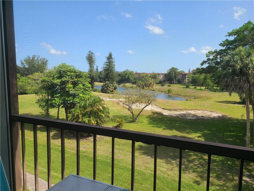 THE GREENS OF INVERRARY - Residential