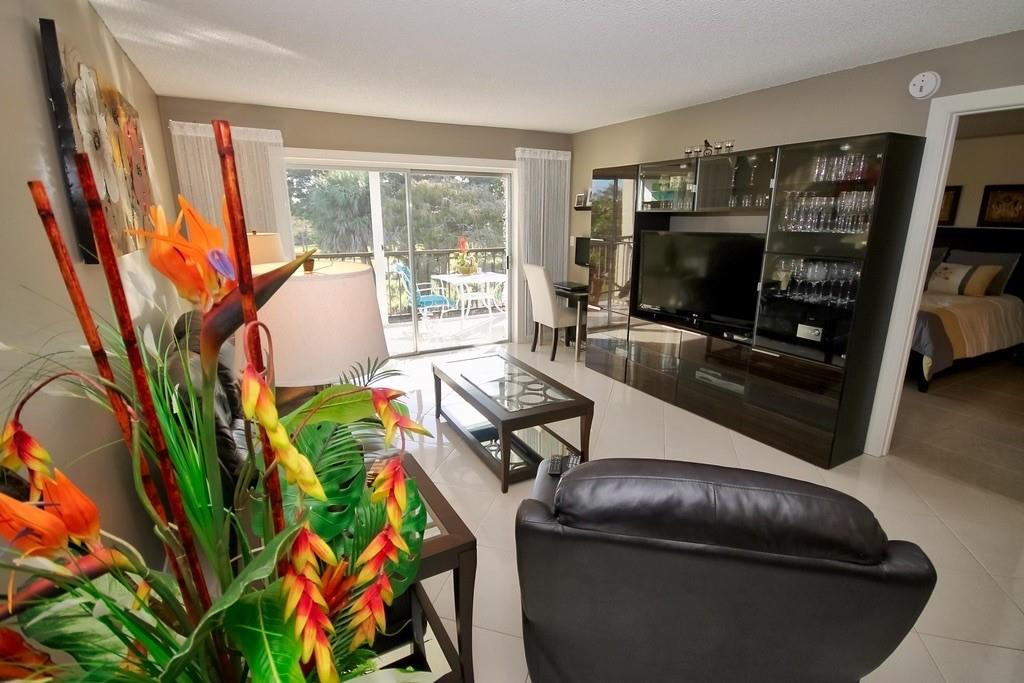 THE GREENS OF INVERRARY - Residential