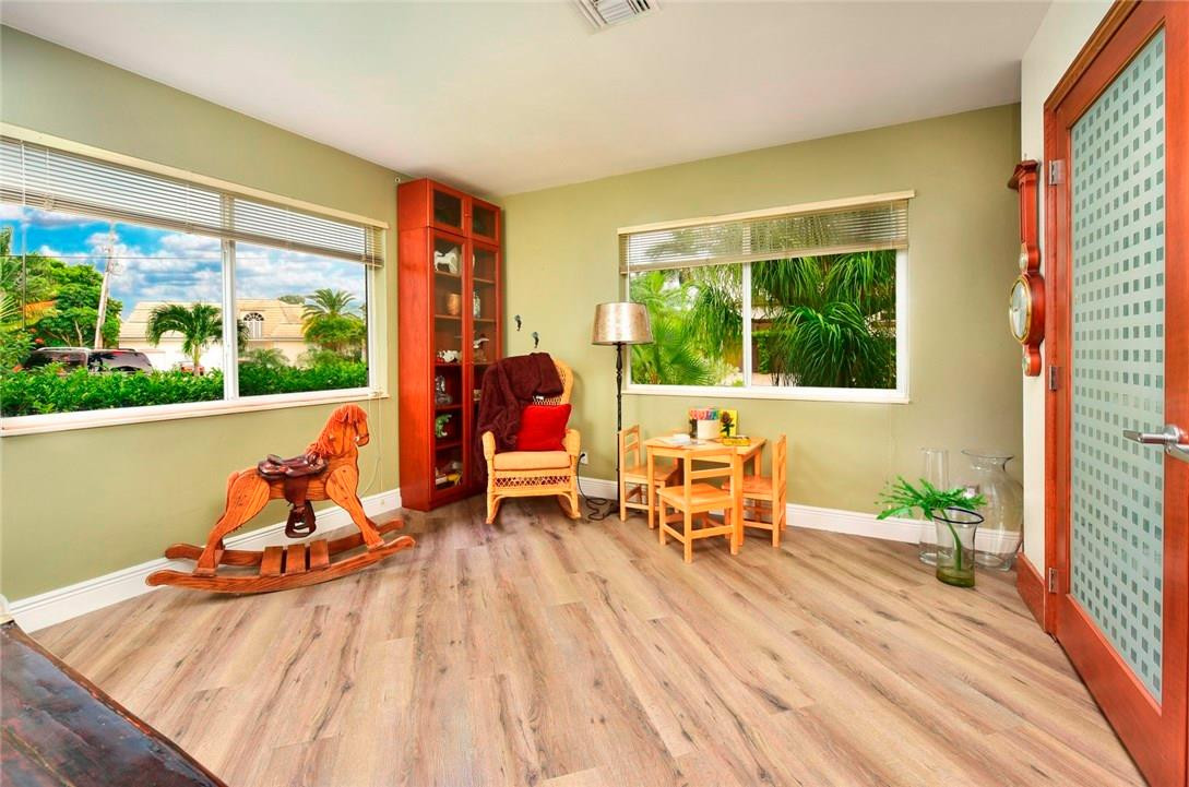 SUNRISE KEY - Residential