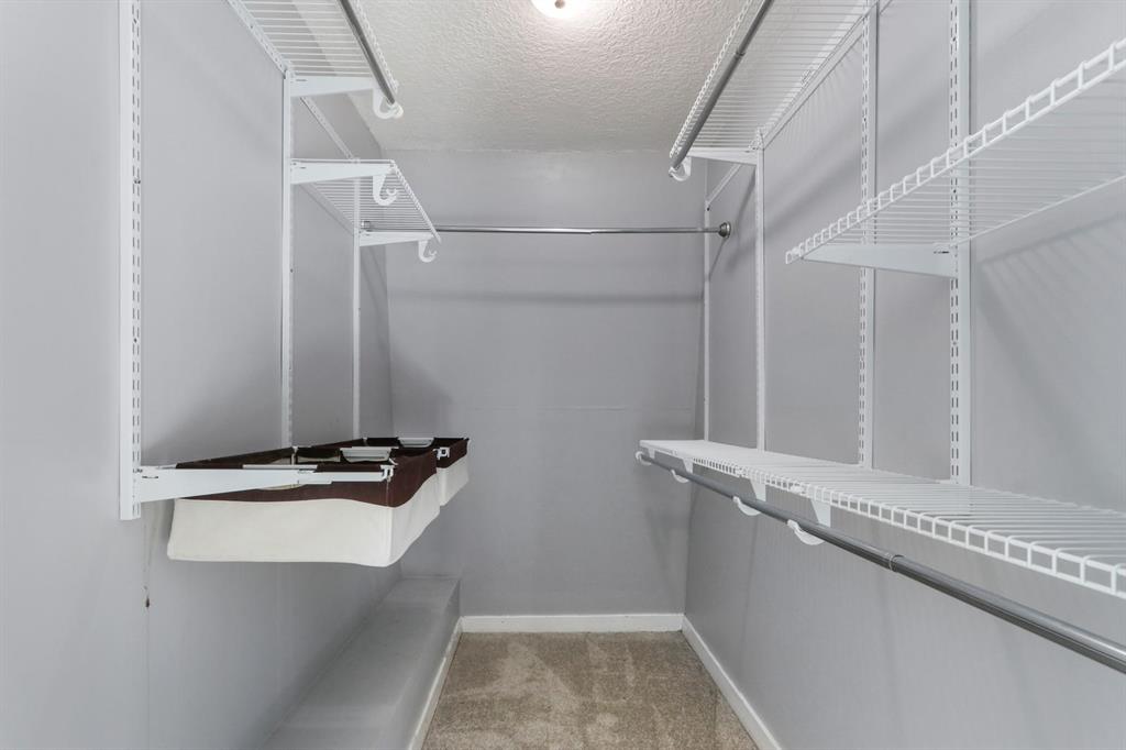 LAKESIDE - Residential