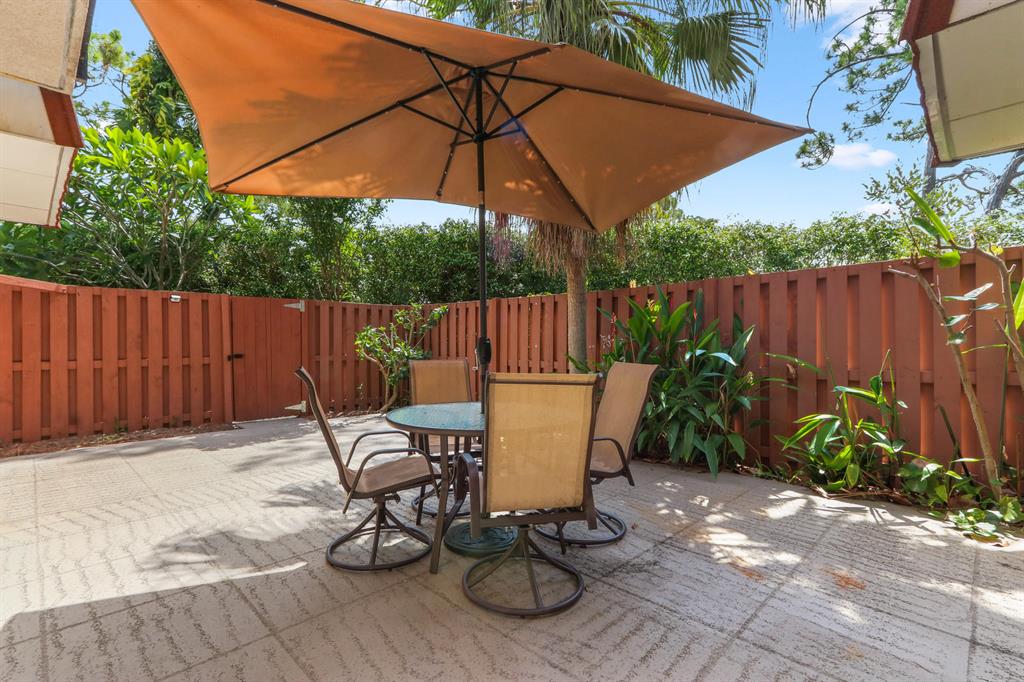 LAKESIDE - Residential