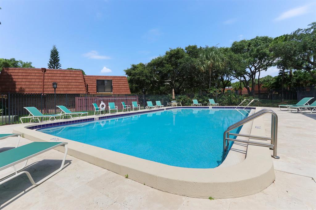 LAKESIDE - Residential