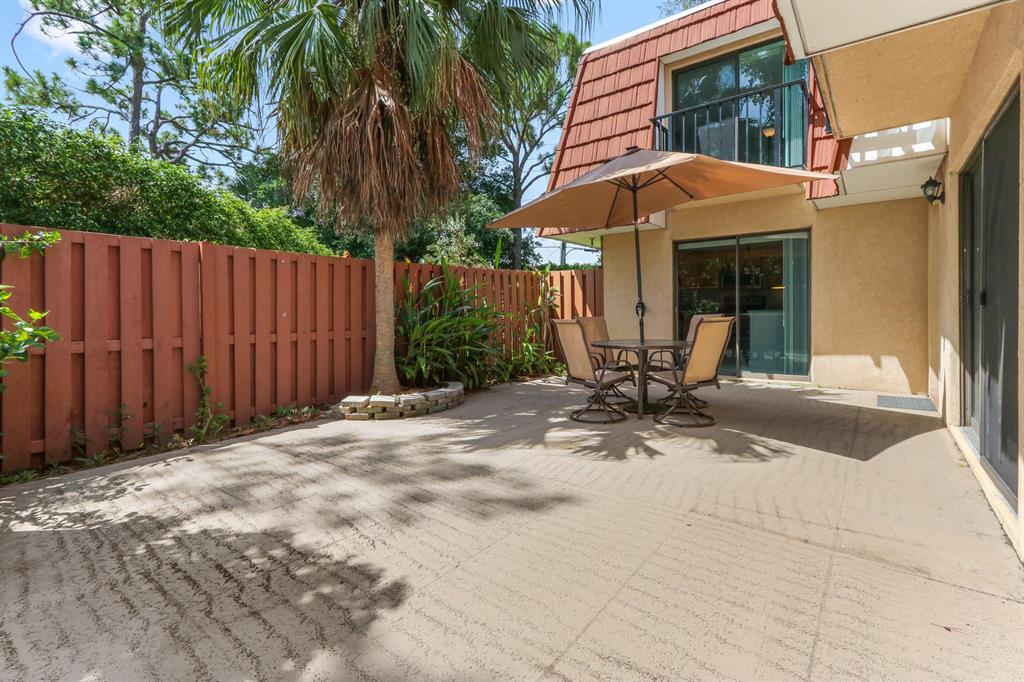 LAKESIDE - Residential