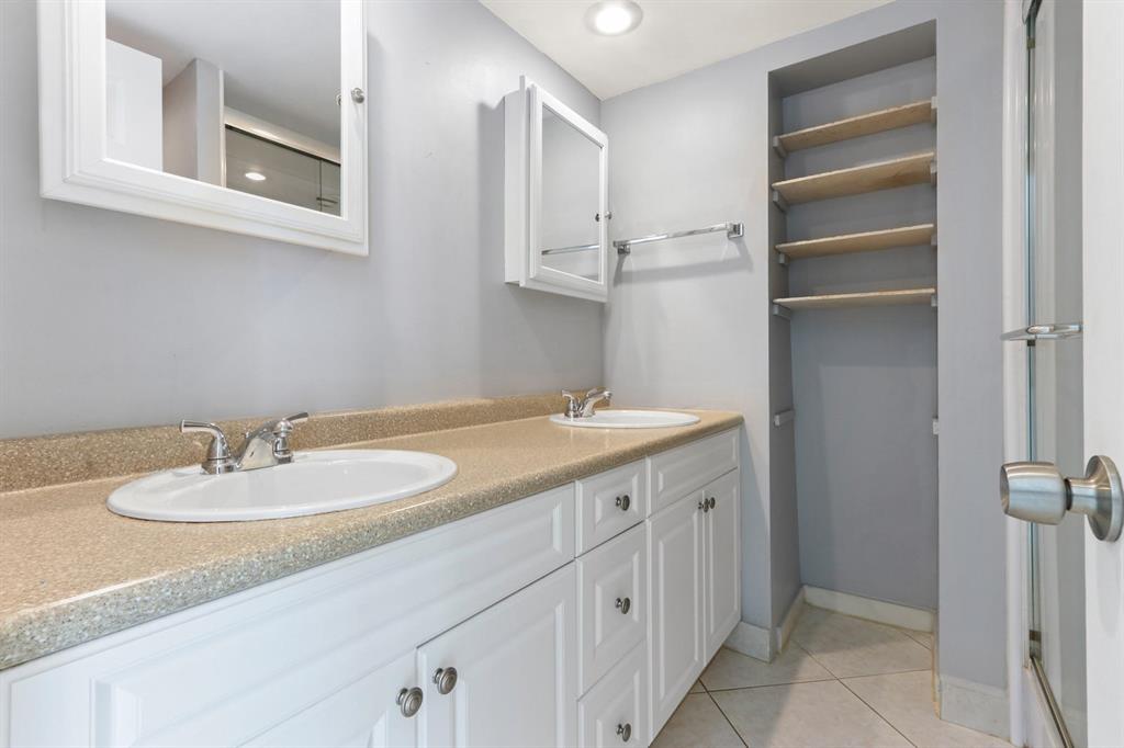 LAKESIDE - Residential