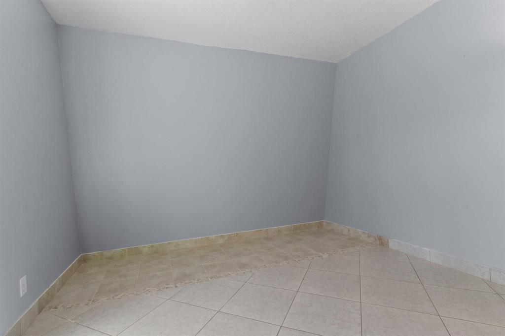 LAKESIDE - Residential