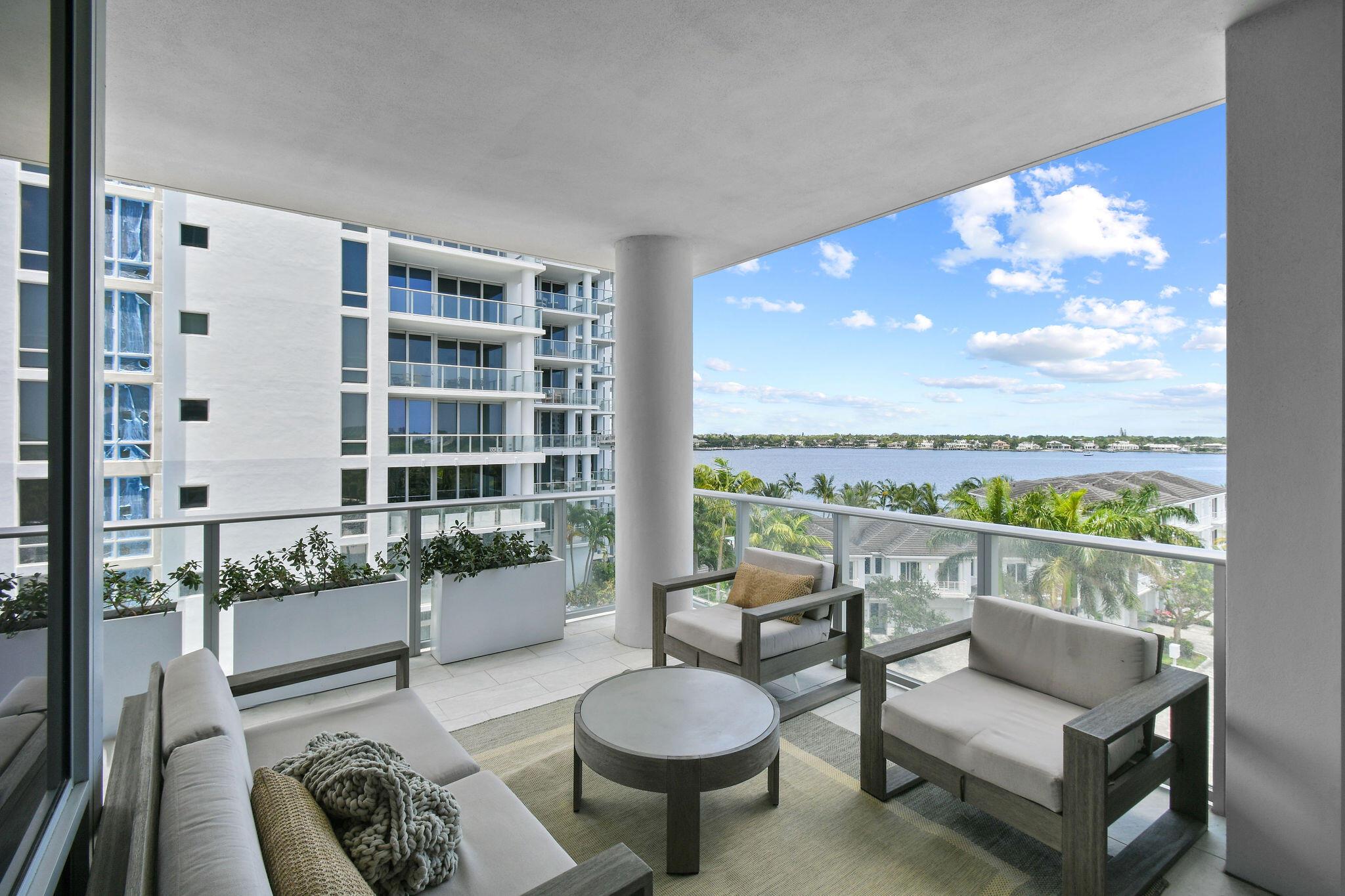 WATER CLUB 3 NORTH PALM B - Residential