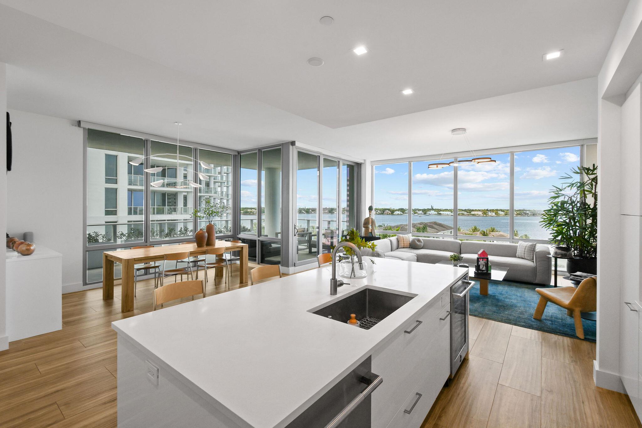 WATER CLUB 3 NORTH PALM B - Residential