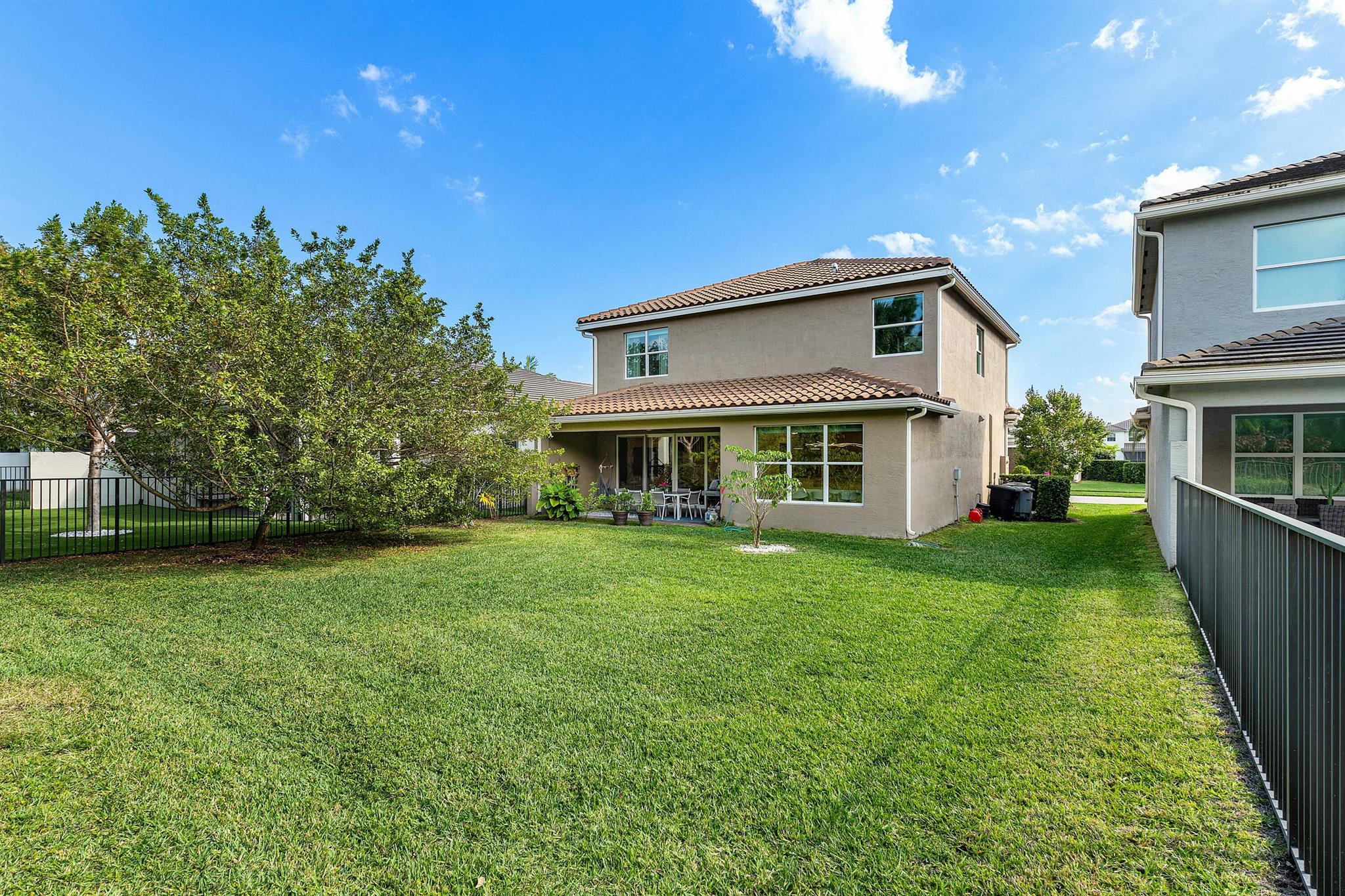 Dakota - Residential