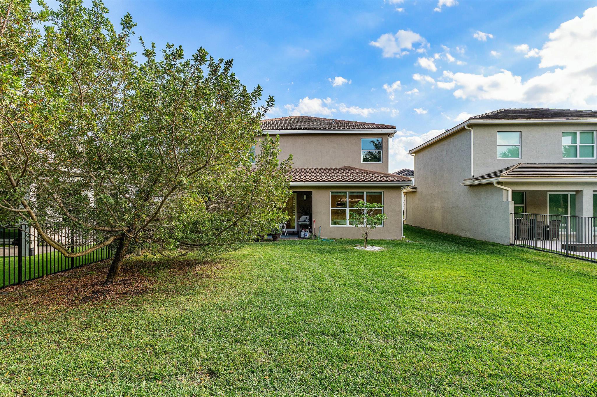 Dakota - Residential