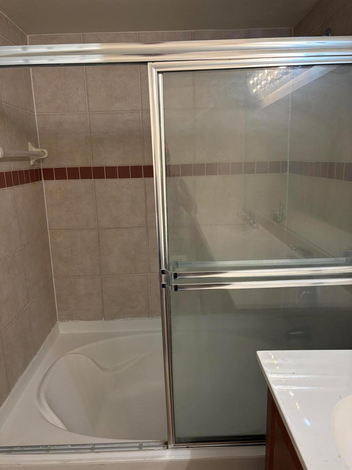 VILLAS AT EMERALD DUNES C - Residential Lease