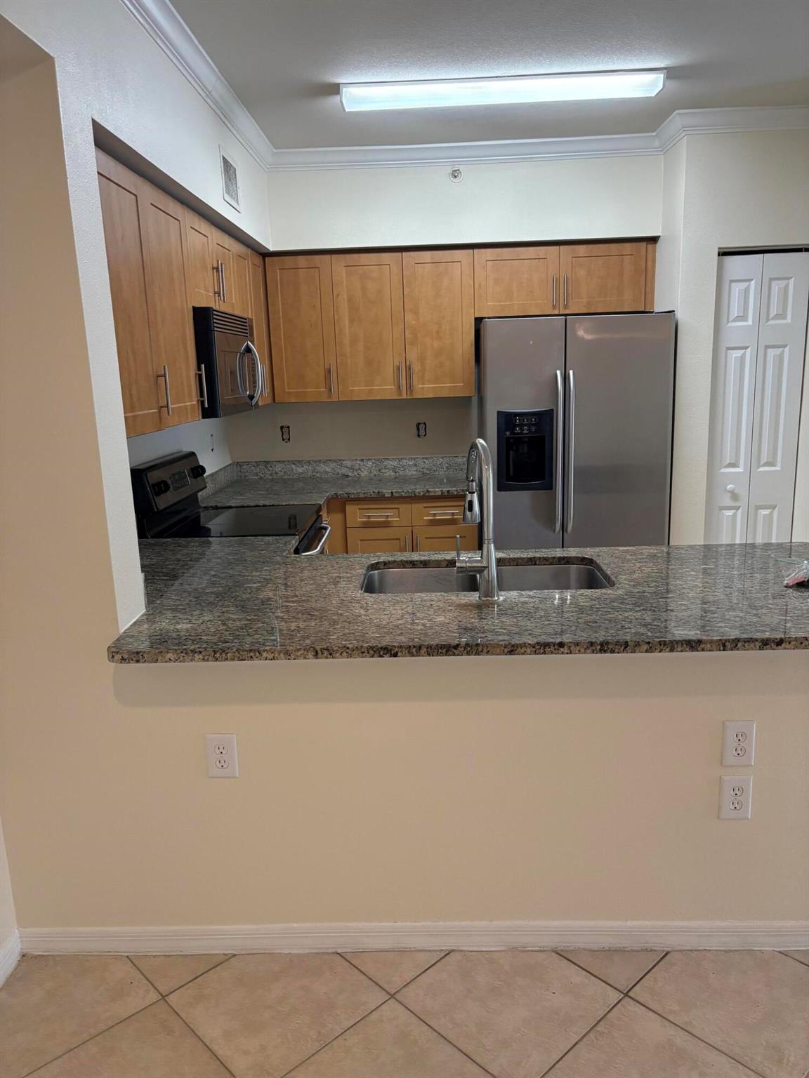 VILLAS AT EMERALD DUNES C - Residential Lease