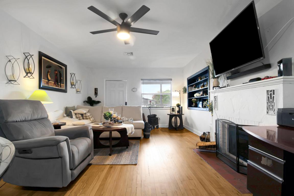 LAKE WORTH TOWN OF - Residential