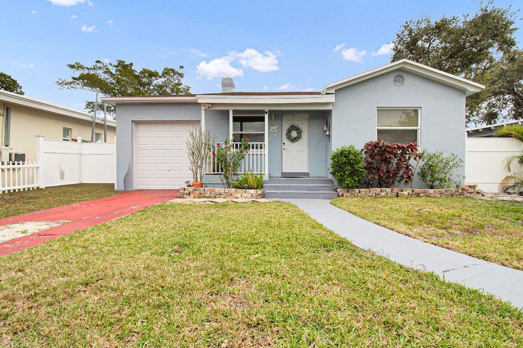 Photo of 714 N H Street, Lake Worth Beach, FL 33460 (MLS # R11158217)