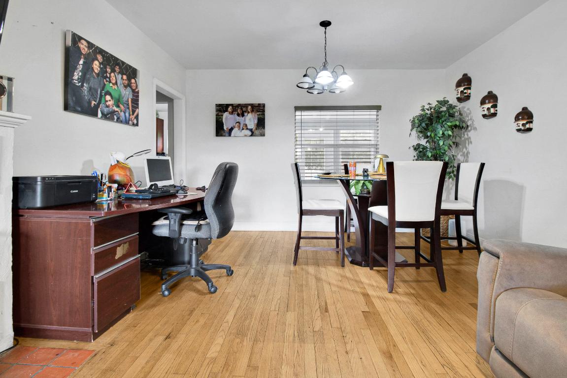 LAKE WORTH TOWN OF - Residential