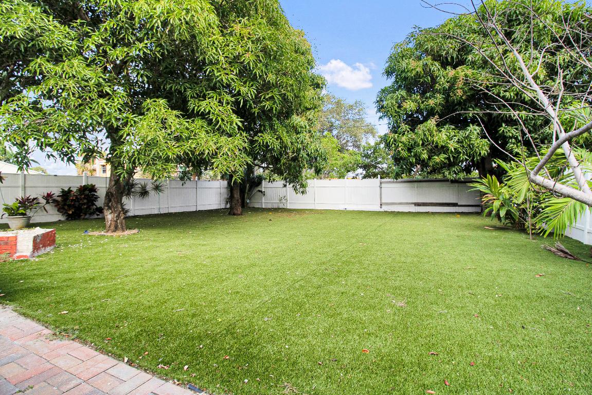 LAKE WORTH TOWN OF - Residential