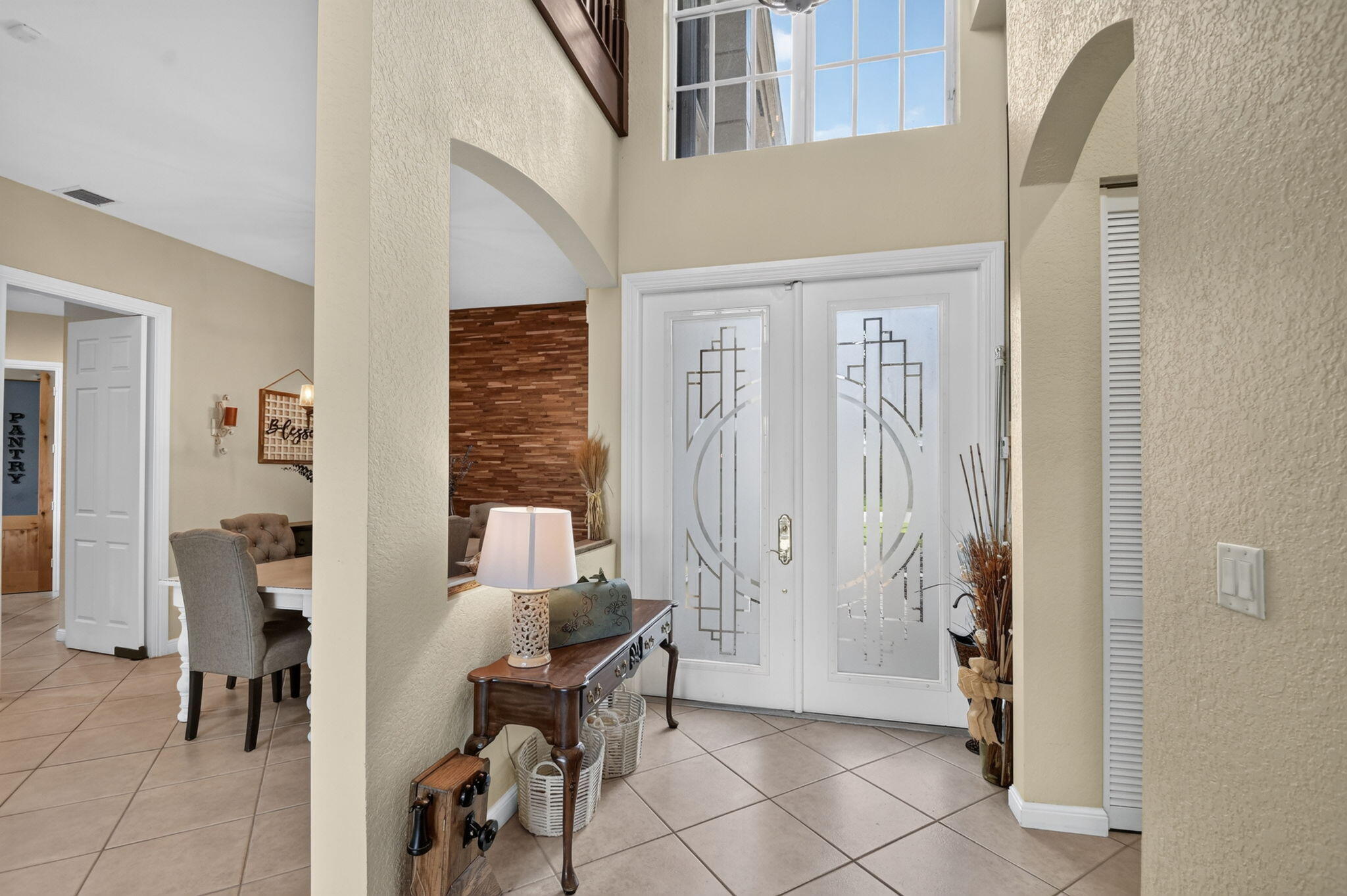 6839 Houlton Circle