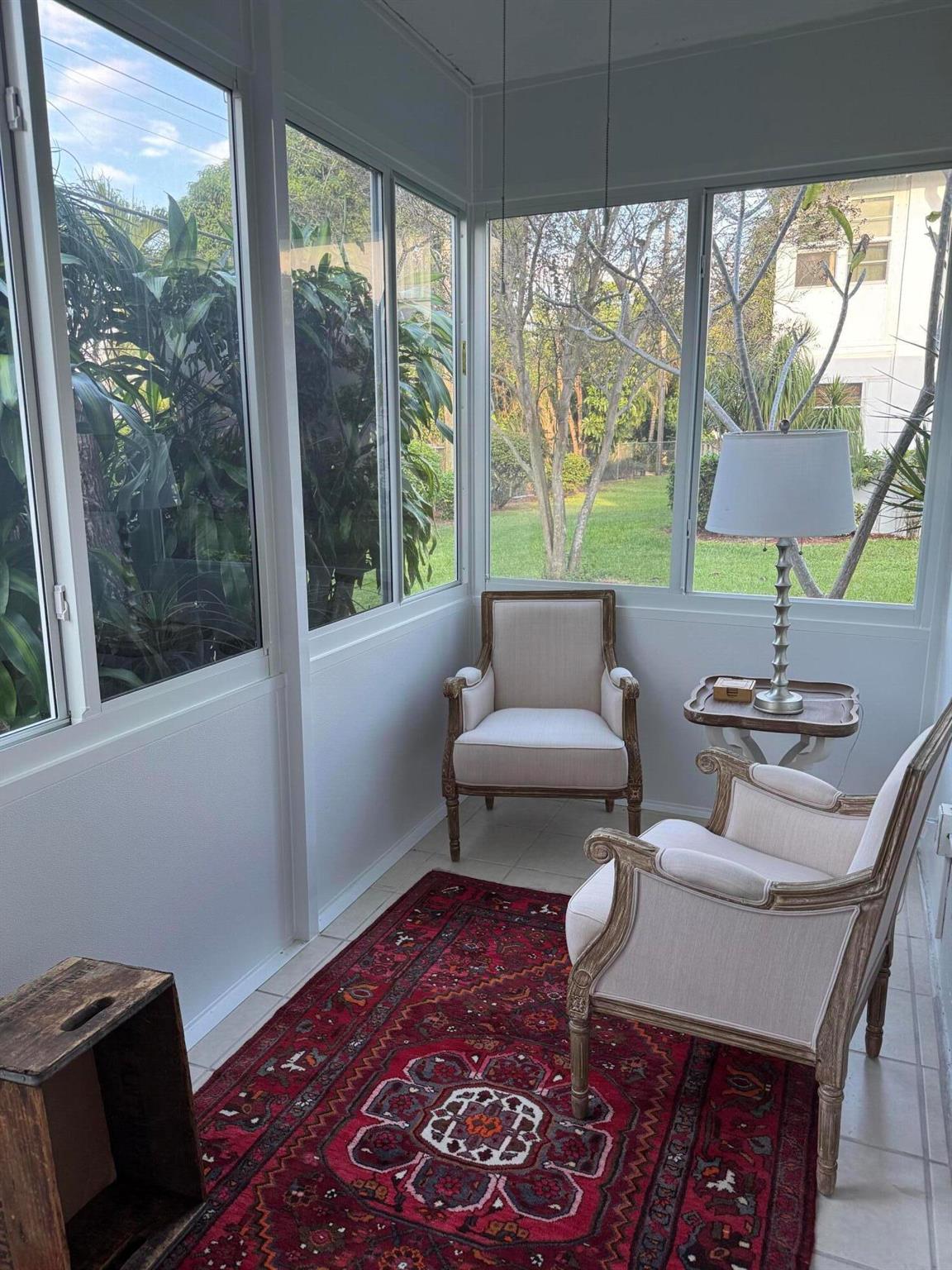 MURRY HILLS APT BLDG COND - Residential Lease