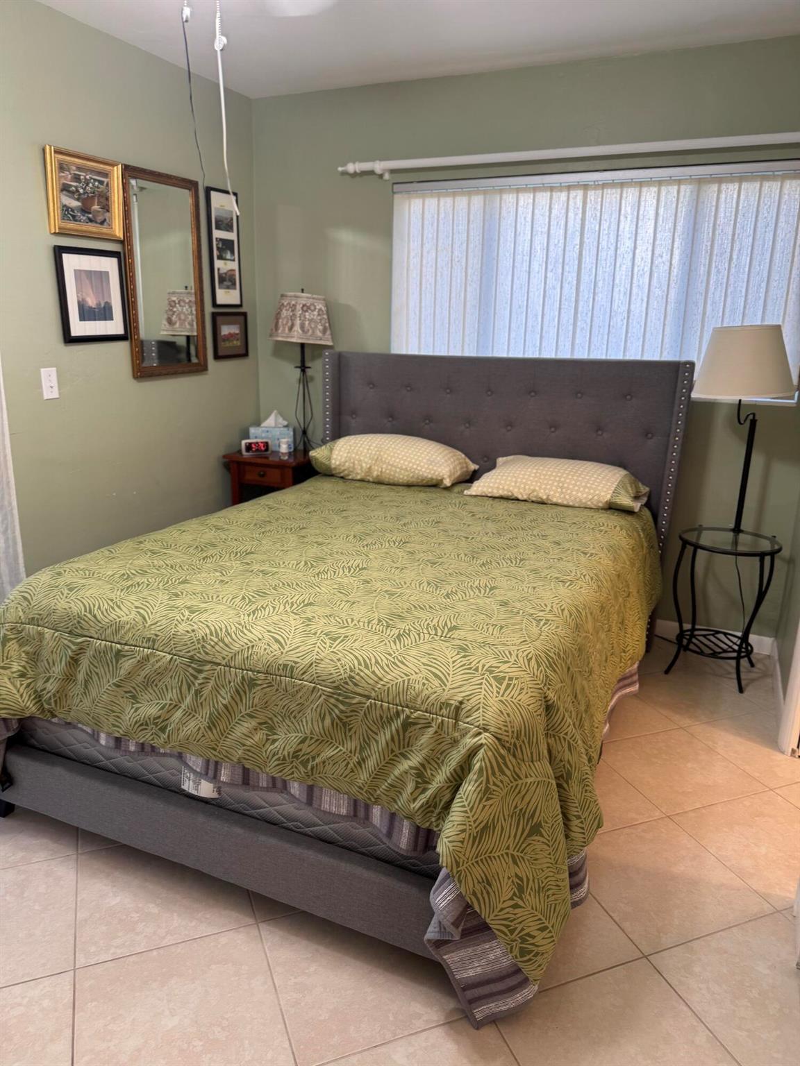 MURRY HILLS APT BLDG COND - Residential Lease