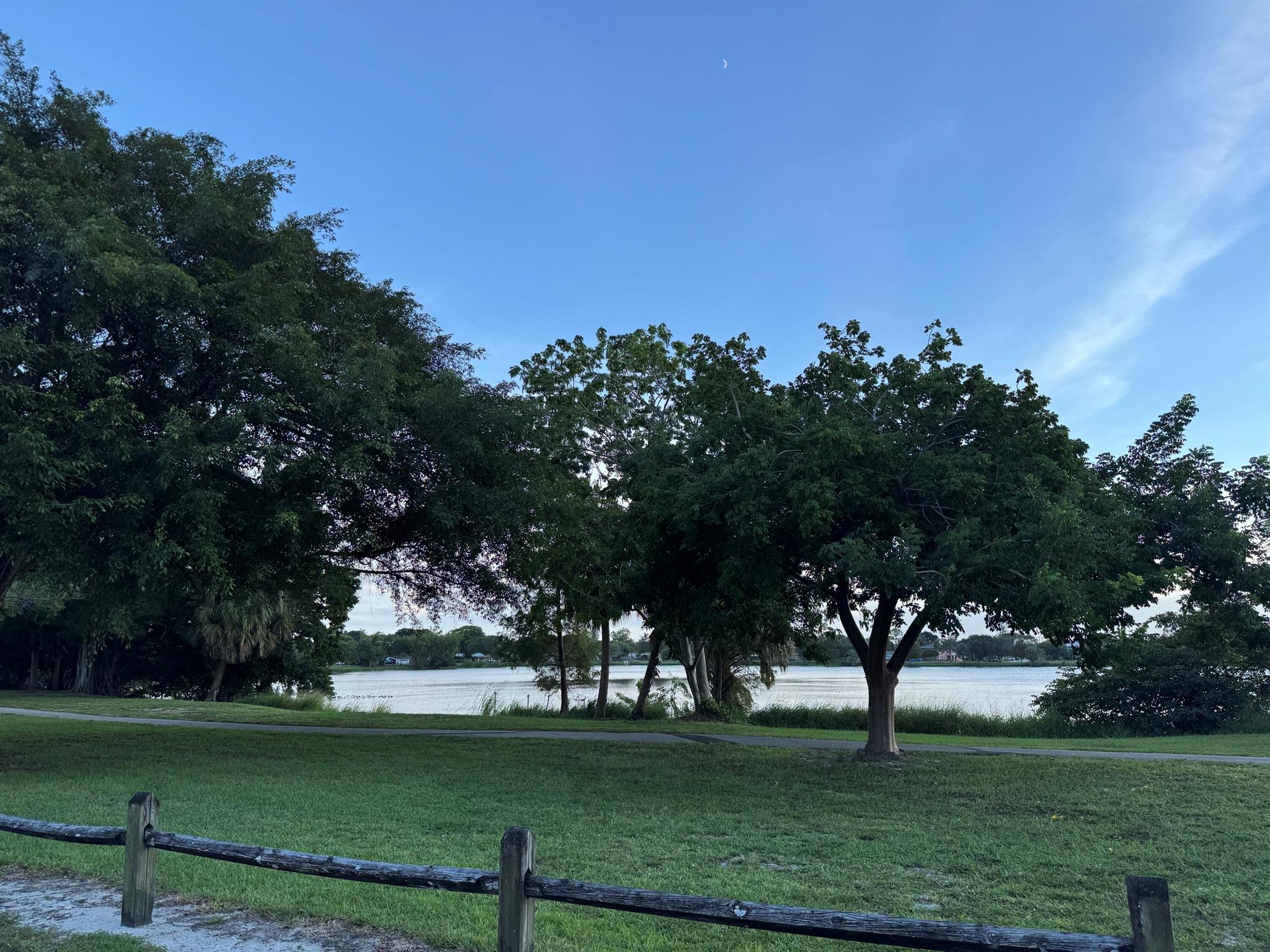 MURRY HILLS APT BLDG COND - Residential Lease