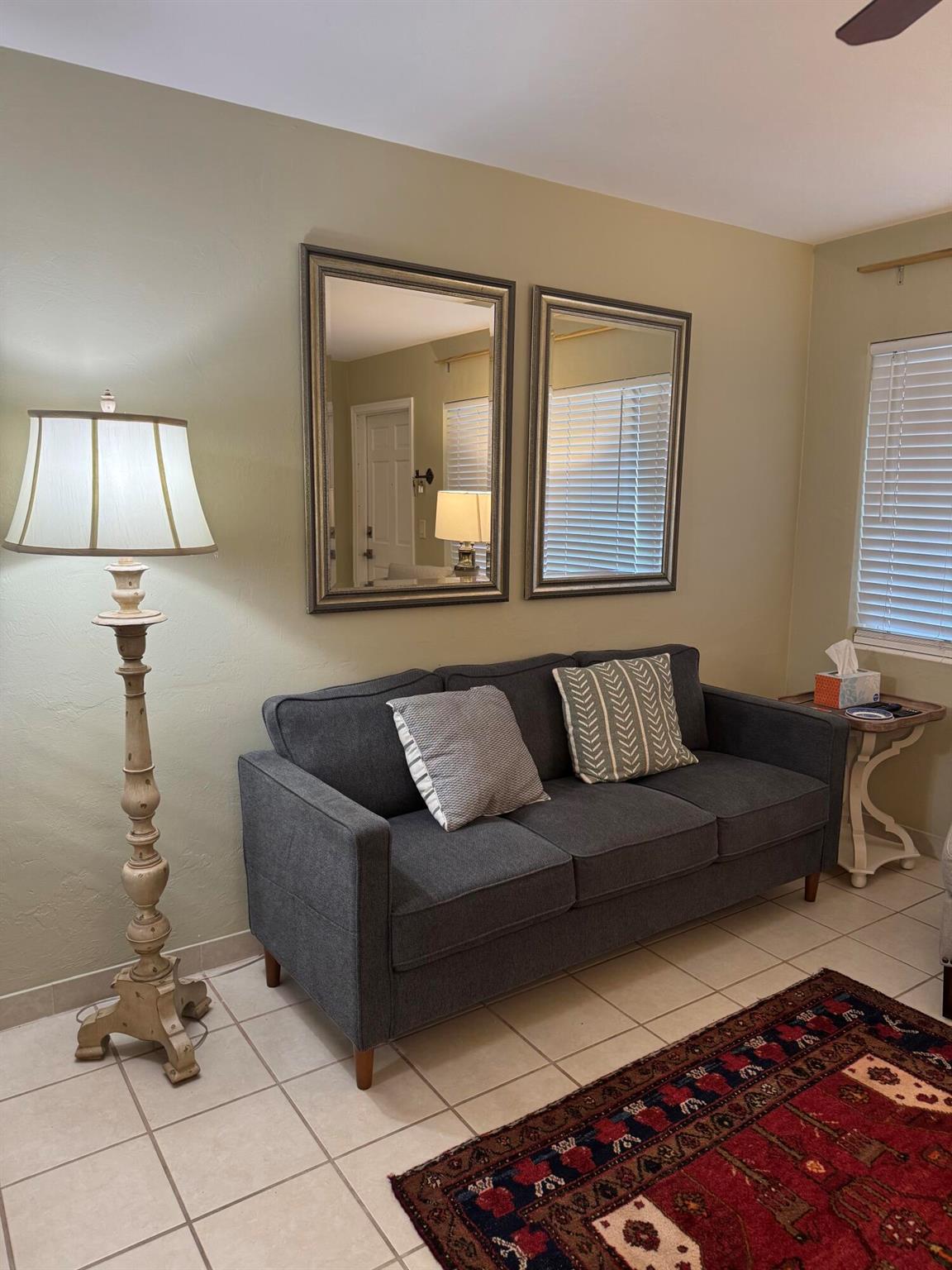 MURRY HILLS APT BLDG COND - Residential Lease