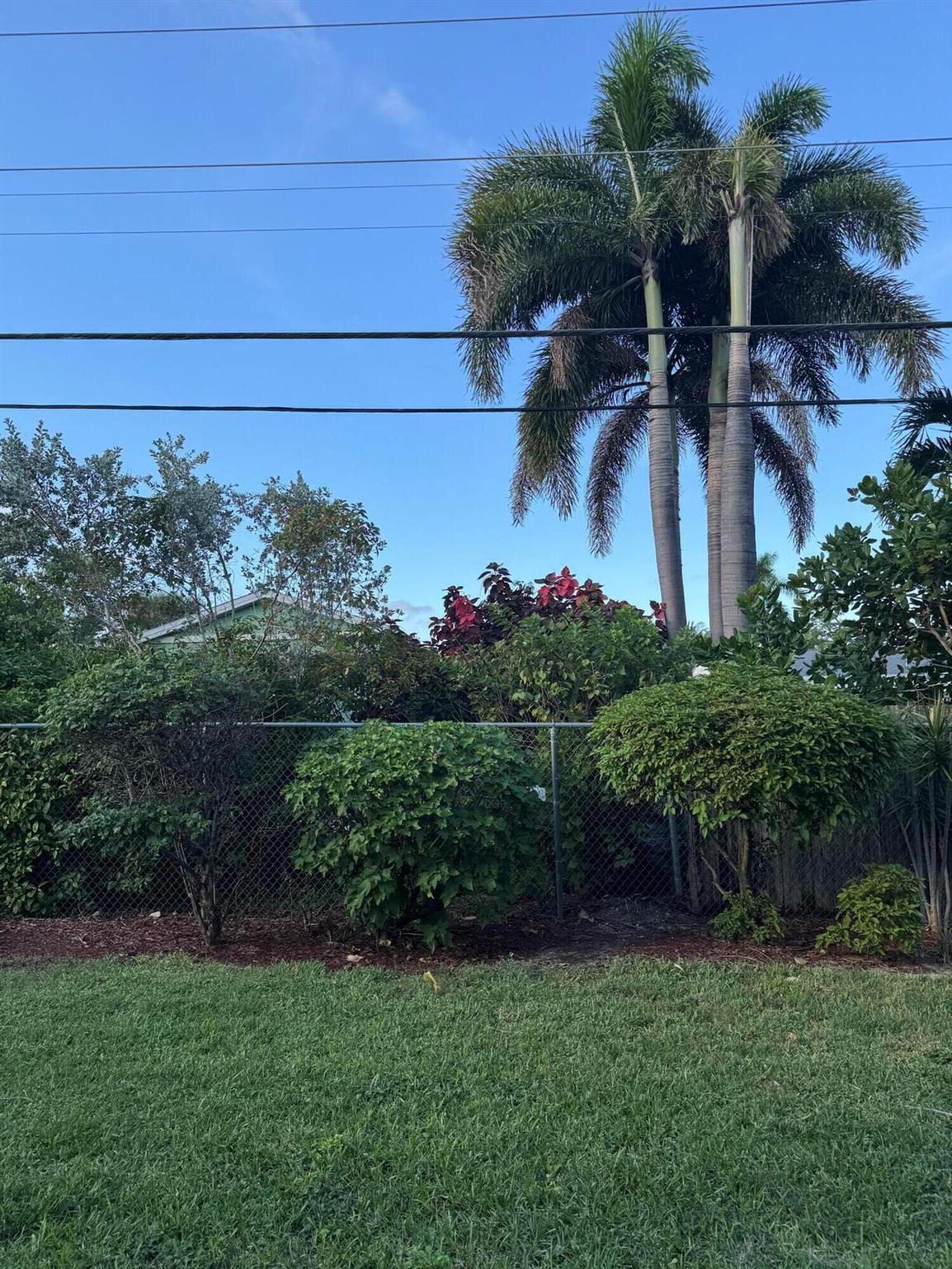 MURRY HILLS APT BLDG COND - Residential Lease