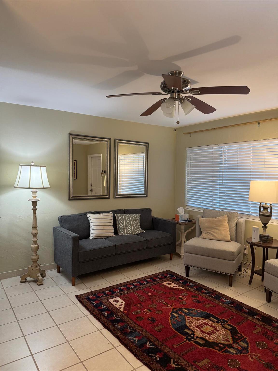 MURRY HILLS APT BLDG COND - Residential Lease