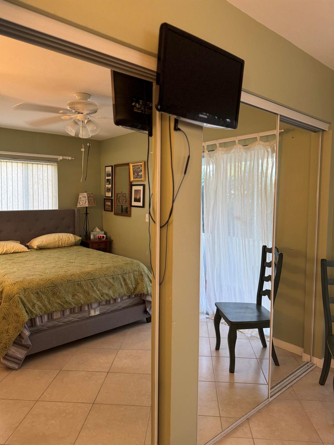 MURRY HILLS APT BLDG COND - Residential Lease