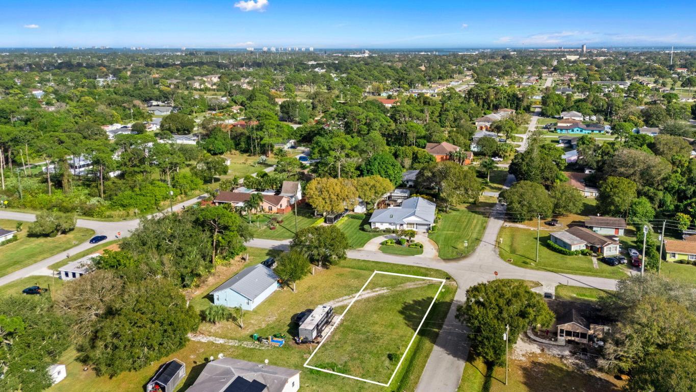 SUNLAND GARDENS - Land