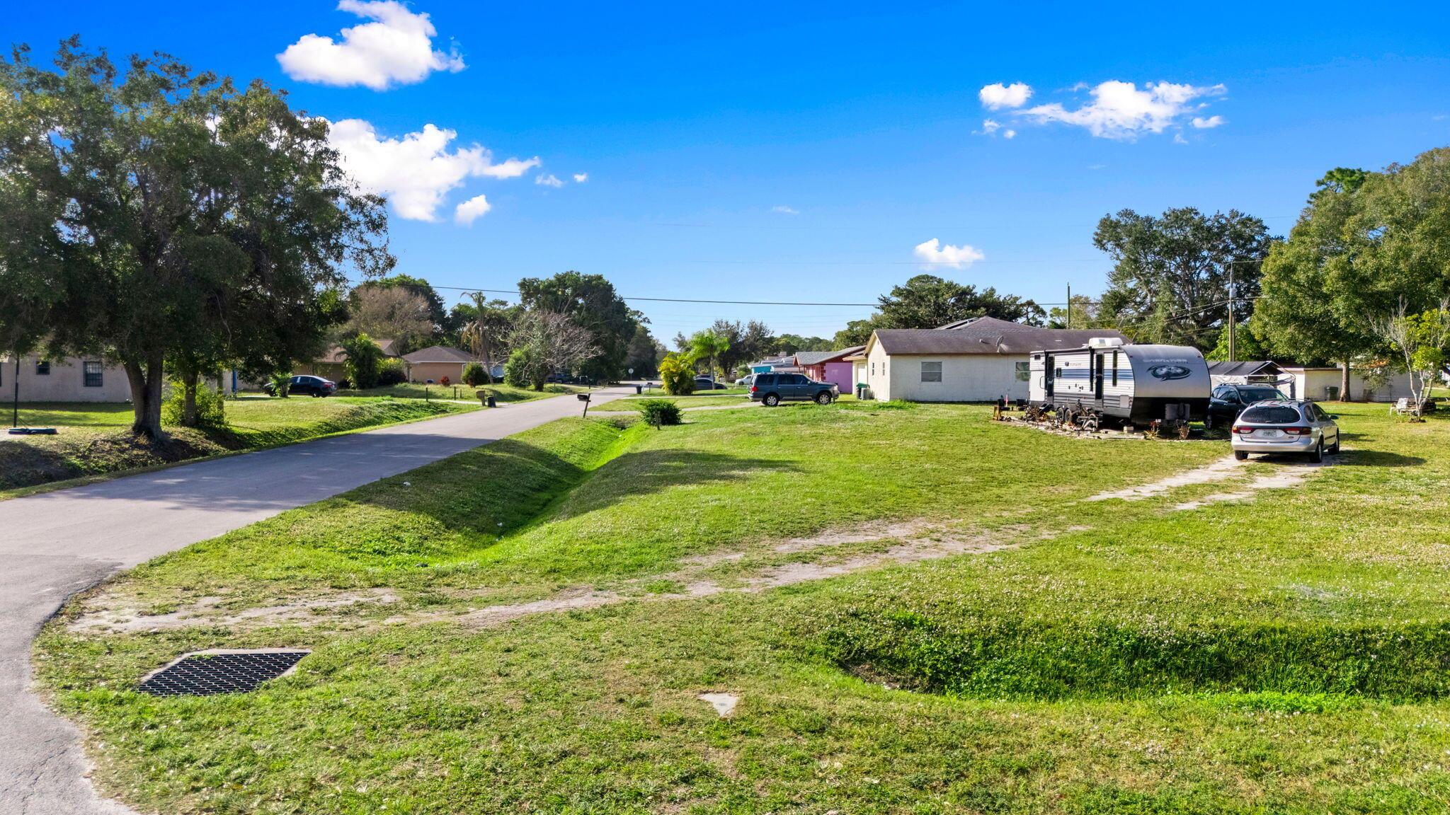 SUNLAND GARDENS - Land